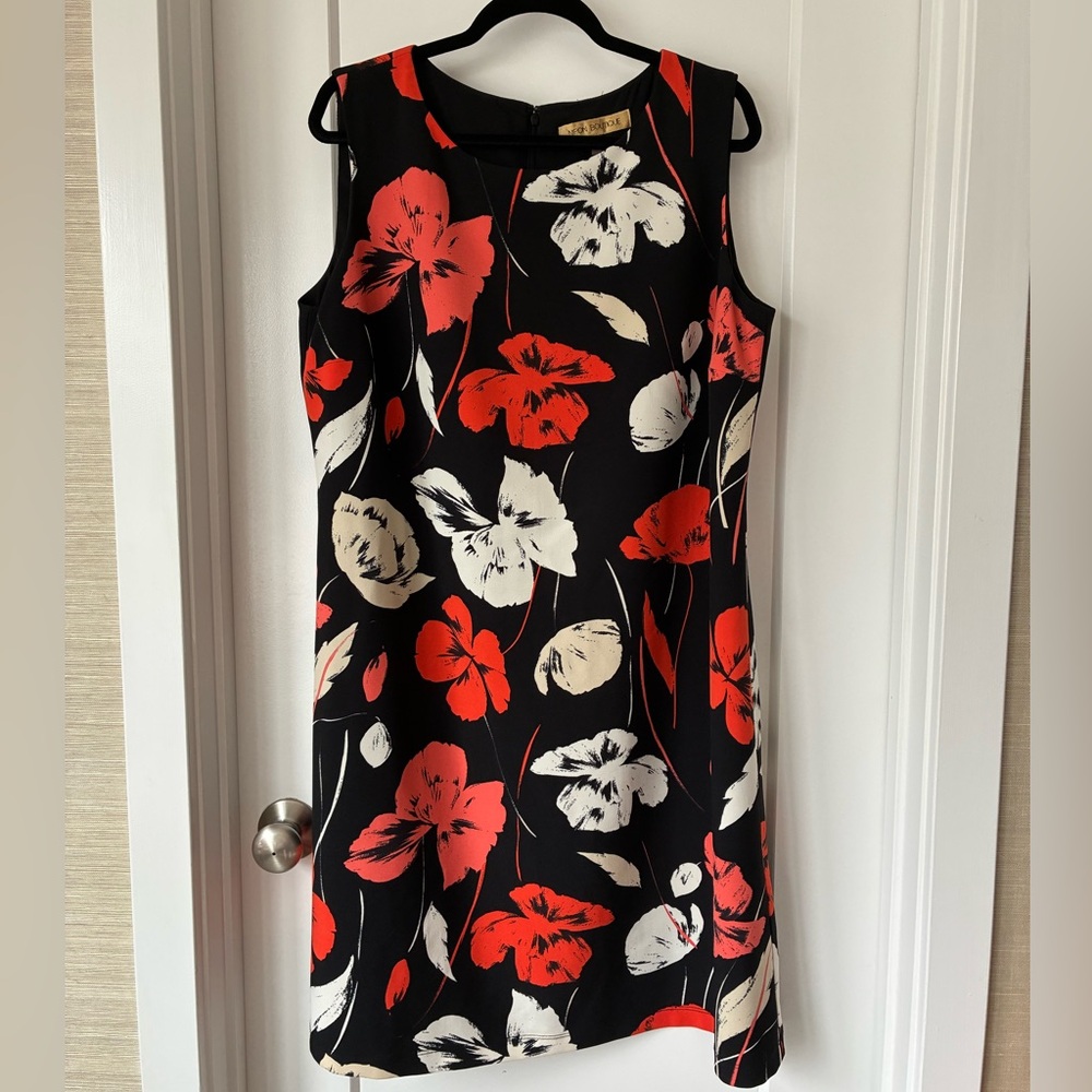 Nipon Boutique Vintage Sleeveless Black Floral Shift Dress